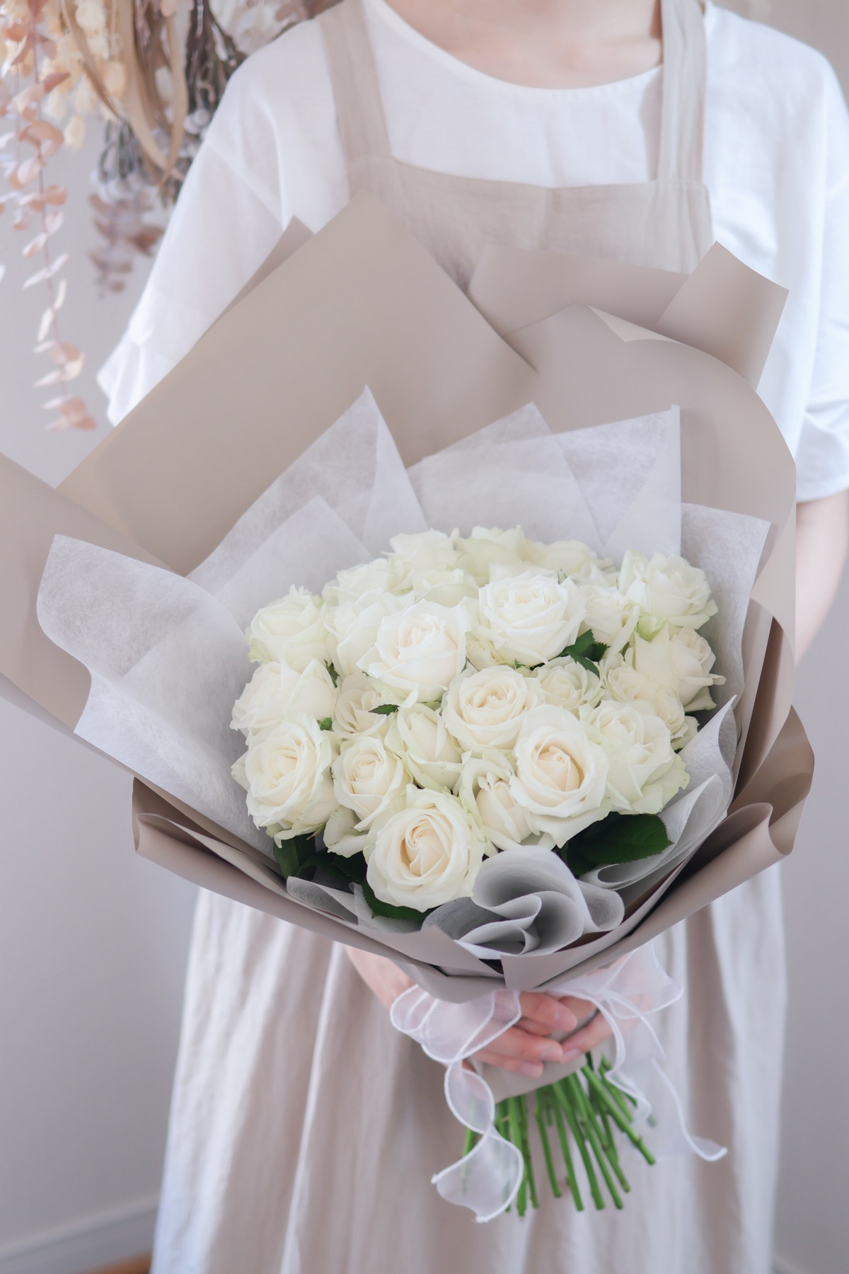 白いバラ30本のプロポーズの花束